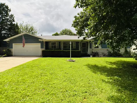 2049 S Brighton Dr, Springfield, MO 65804