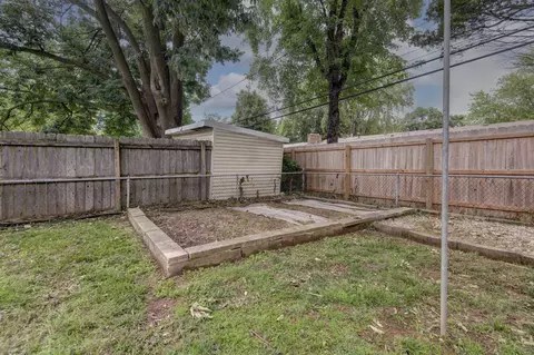 Exterior - 2003 E Rosebrier St, Springfield, MO 65804 photo 4 of 5