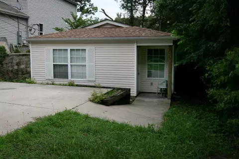 4078 Oakwood Rd, Merriam Woods, MO 65740