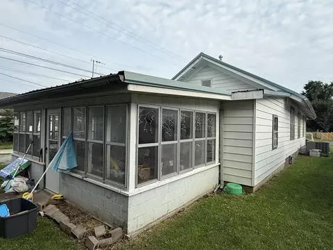 Exterior - 108 W Cleveland Ave, Monett, MO 65708 photo 9 of 10