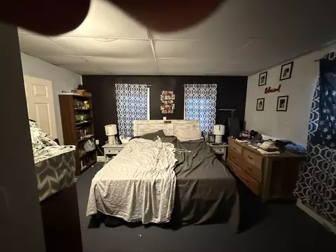 Bedroom - 108 W Cleveland Ave, Monett, MO 65708 photo 4 of 6