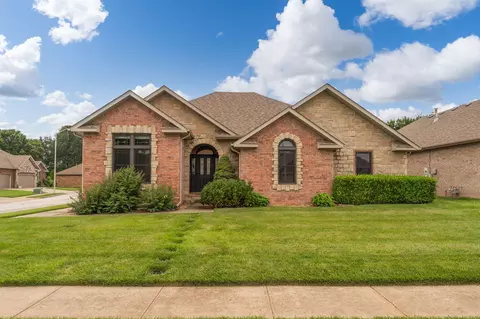 4579 S Lafontaine Ave, Springfield, MO 65810