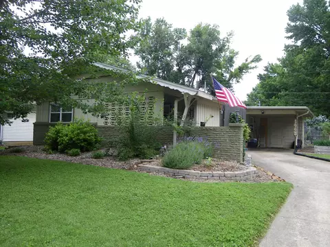 1443 E Berkeley St, Springfield, MO 65804