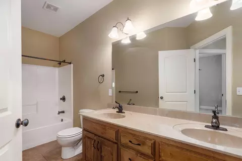Bath - 1083 E Daisy Falls Dr, Nixa, MO 65714 photo 4 of 5
