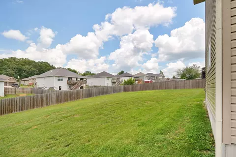 Exterior - 1083 E Daisy Falls Dr, Nixa, MO 65714 photo 5 of 8
