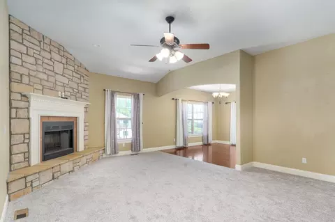 Living - 1083 E Daisy Falls Dr, Nixa, MO 65714 photo 3 of 7