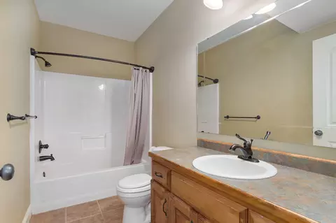 Bath - 1083 E Daisy Falls Dr, Nixa, MO 65714 photo 5 of 5