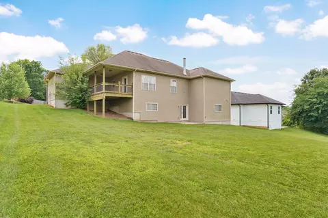 Exterior - 1083 E Daisy Falls Dr, Nixa, MO 65714 photo 8 of 8