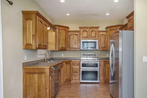 Kitchen - 1083 E Daisy Falls Dr, Nixa, MO 65714 photo 1 of 3