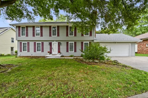 834 E Manchester Dr, Springfield, MO 65810