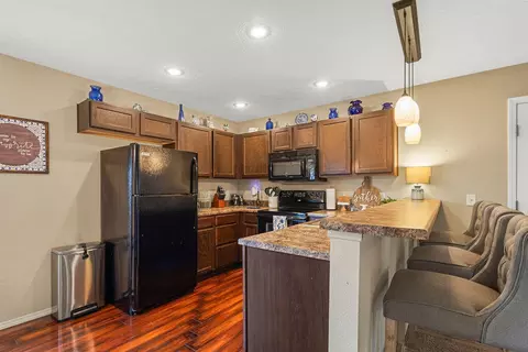 Kitchen - 4101 N Thistle Dr, Ozark, MO 65721 photo 1 of 3