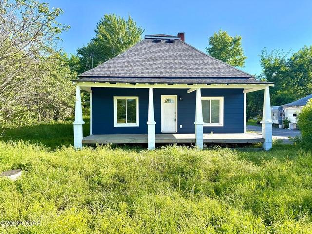 310 W High St, Alba, MO 64830