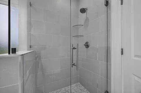 Bath - 845 S Black Sands Ave, Nixa, MO 65714 photo 5 of 8