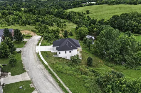 845 S Black Sands Ave, Nixa, MO 65714