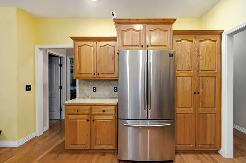 Kitchen - 3862 W Vincent Dr, Springfield, MO 65810 photo 1 of 5