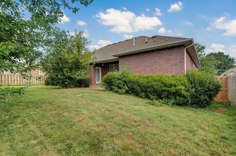 Exterior - 3862 W Vincent Dr, Springfield, MO 65810 photo 7 of 8