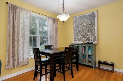 Dining - 3862 W Vincent Dr, Springfield, MO 65810 photo 3 of 3