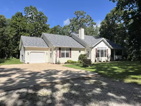 979 Highway Hh, Willow Springs, MO 65793