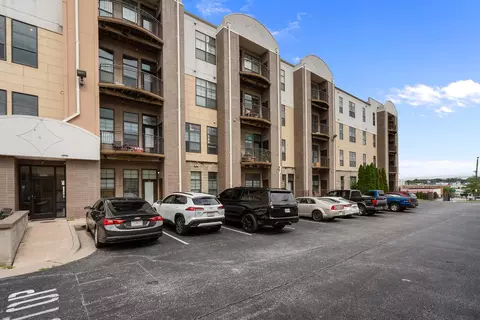 Exterior - 623 W Walnut St UNIT 203, Springfield, MO 65806 photo 3 of 3