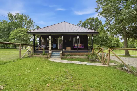 720 Linzee Blvd, Pierce City, MO 65723
