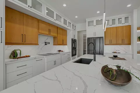 Kitchen - 4115 E Vintage Point Dr, Springfield, MO 65809 photo 5 of 15