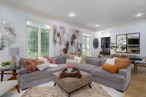 Living - 4362 E Lori Lei Ct, Springfield, MO 65809 photo 6 of 10