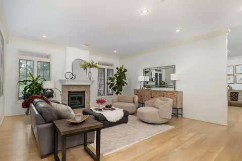 Living - 4362 E Lori Lei Ct, Springfield, MO 65809 photo 1 of 10