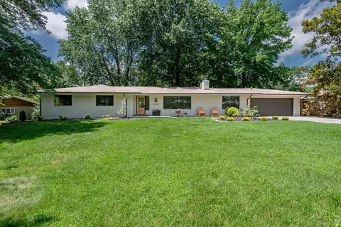 2161 S Catalina Ave, Springfield, MO 65804