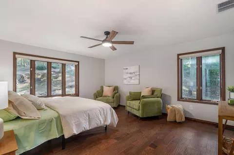 Bedroom - 23455 Green Shores Dr, Shell Knob, MO 65747 photo 8 of 8