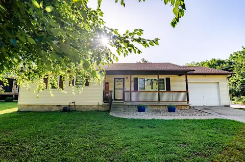 1 Atwell Acres St, Monett, MO 65708