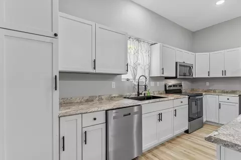 Kitchen - 1825 N Burton Ave, Springfield, MO 65803 photo 3 of 4
