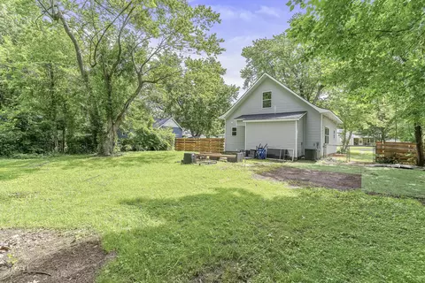 Exterior - 1825 N Burton Ave, Springfield, MO 65803 photo 5 of 7