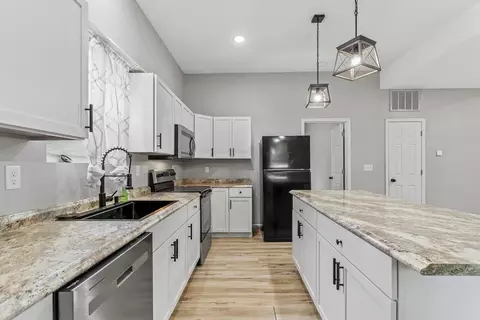 Kitchen - 1825 N Burton Ave, Springfield, MO 65803 photo 4 of 4