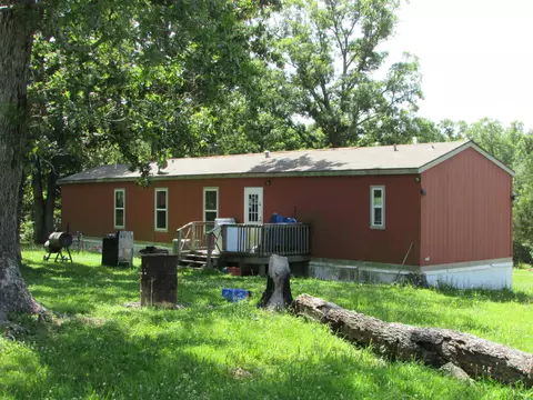 Exterior - 1315 Summit Rd, Grovespring, MO 65662 photo 10 of 11