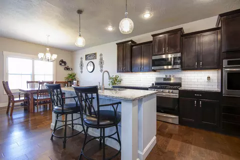 Kitchen - 921 E Thorndale Dr, Nixa, MO 65714 photo 3 of 8