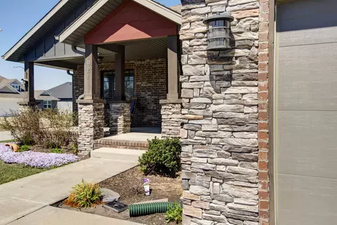 Exterior - 921 E Thorndale Dr, Nixa, MO 65714 photo 3 of 11