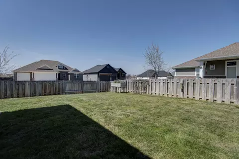 Exterior - 921 E Thorndale Dr, Nixa, MO 65714 photo 8 of 11