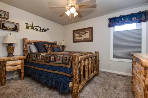 Bedroom - 921 E Thorndale Dr, Nixa, MO 65714 photo 2 of 2