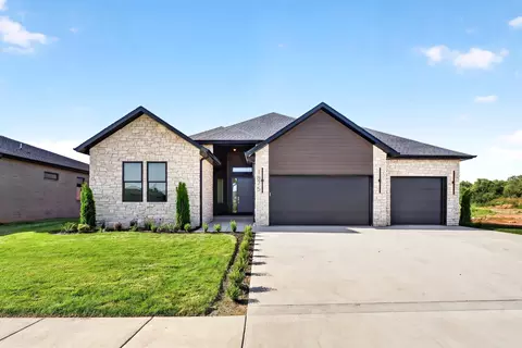 1875 E Skyline Ave, Ozark, MO 65721