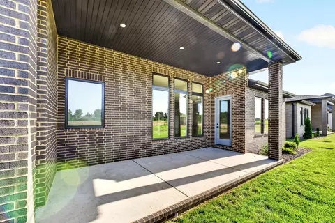 Exterior - 1875 E Skyline Ave, Ozark, MO 65721 photo 4 of 6