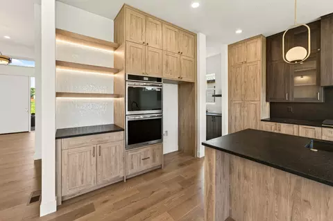 Kitchen - 1875 E Skyline Ave, Ozark, MO 65721 photo 4 of 5