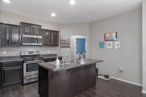 Kitchen - 3031 N Albertha Ave, Springfield, MO 65803 photo 2 of 4