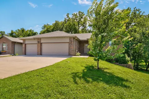 Exterior - 3031 N Albertha Ave, Springfield, MO 65803 photo 2 of 10