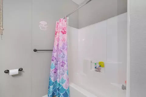 Bath - 3031 N Albertha Ave, Springfield, MO 65803 photo 5 of 5