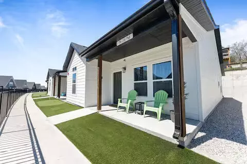 195 Watersound Way, Hollister, MO 65672