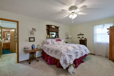 Bedroom - 28704 Cromwell Rd, Shell Knob, MO 65747 photo 3 of 6