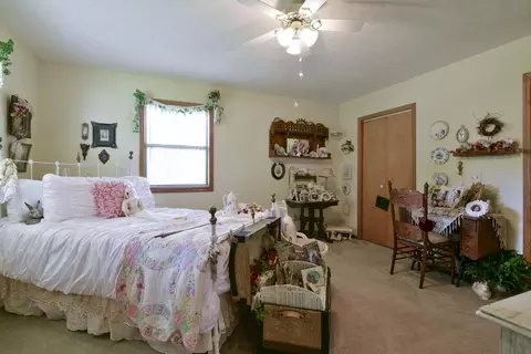 Bedroom - 28704 Cromwell Rd, Shell Knob, MO 65747 photo 6 of 6