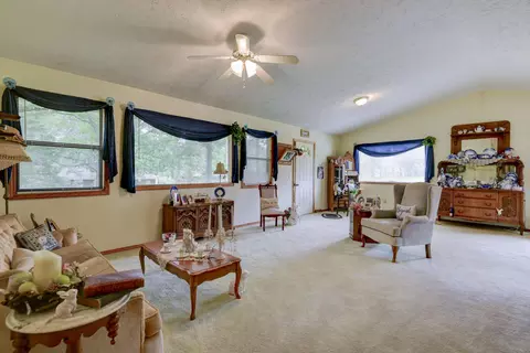 Living - 28704 Cromwell Rd, Shell Knob, MO 65747 photo 1 of 4