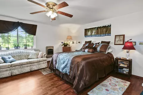 Bedroom - 2209 State Highway Dd, Marshfield, MO 65706 photo 1 of 8