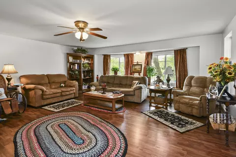 Living - 2209 State Highway Dd, Marshfield, MO 65706 photo 2 of 8